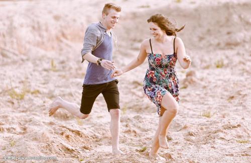 ܹģ2000ԪйҵĻ仧Ϻ